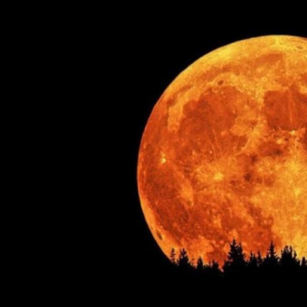 Có thể ngắm siêu trăng lớn nhất thế kỷ từ Việt Nam