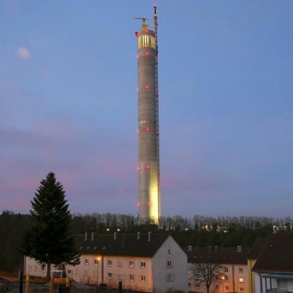 Chiêm ngưỡng thang máy triệu USD không cần dùng dây cáp ở Đức