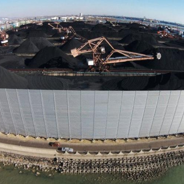 Trung Quốc lắp lưới chắn bụi lớn nhất thế giới