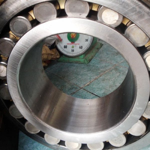 Tại sao vòng bi, bạc đạn nhanh cũ và bị mài mòn?