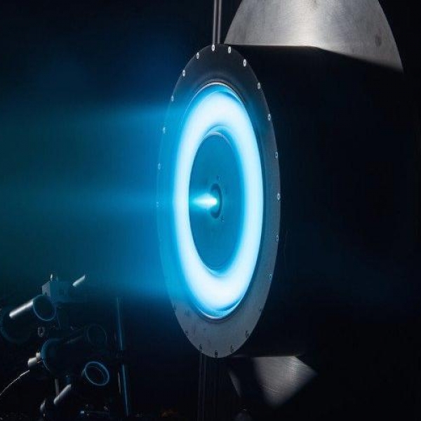 NASA thử động cơ ion có thể đưa người lên sao Hỏa