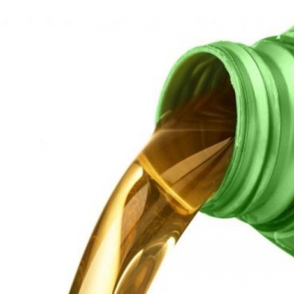 Tại sao khi sử dụng một thời gian dầu nhớt lại thay đổi màu sắc?