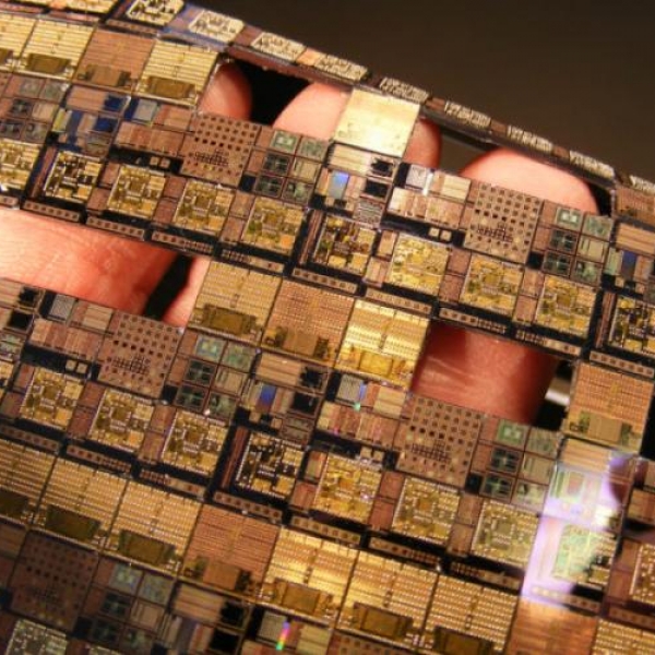 Sự thật bất ngờ sau những con chip thông minh