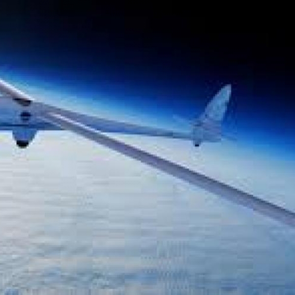 Mới đây ở lĩnh vực máy bay không động cơ đã thiết lập kỉ lục mới.