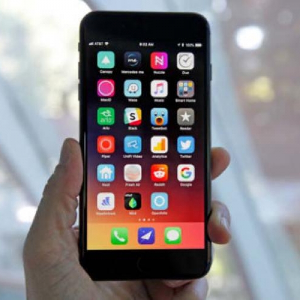 Google Pixel X2 hay iPhone 8 Plus bền hơn.