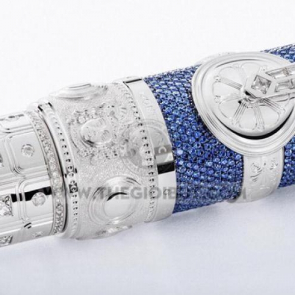 Một tác phẩm nghệ thuật mang hình hài chiếc bút tuyệt đẹp có giá lên tới 34 tỷ đồng.