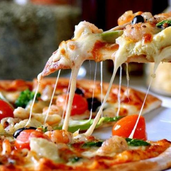 Làm thế nào cắt bánh pizza thành 5,7 hay 11 phần đều nhau?