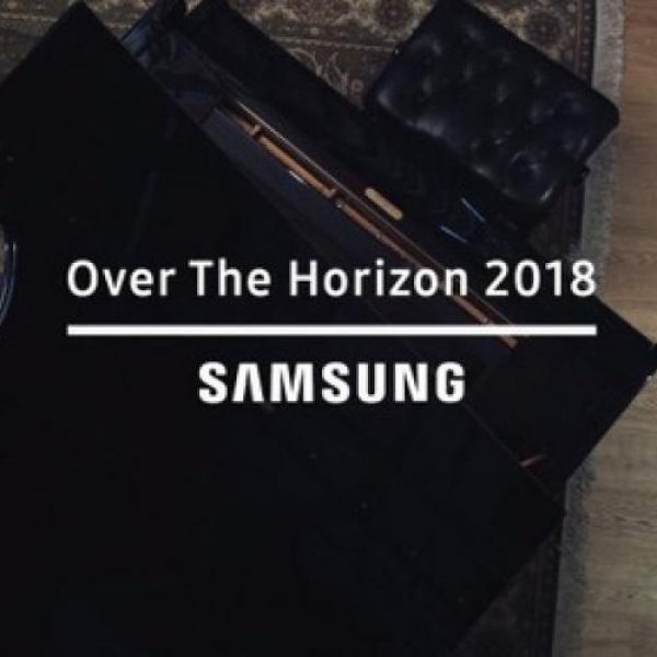 Ngắm nhìn các website và phần mềm quen thuộc hiển thị trên màn hình 49 inch siêu dài của Samsung